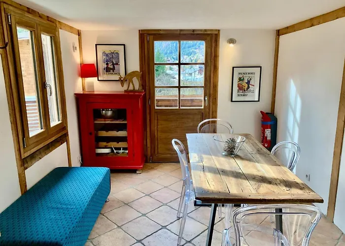 Gorgeous Mini-chalet بيت للعطل